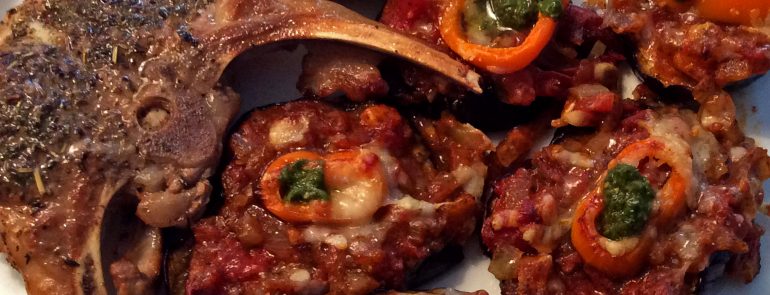 Gerookte lamskotelet met aubergine pizza